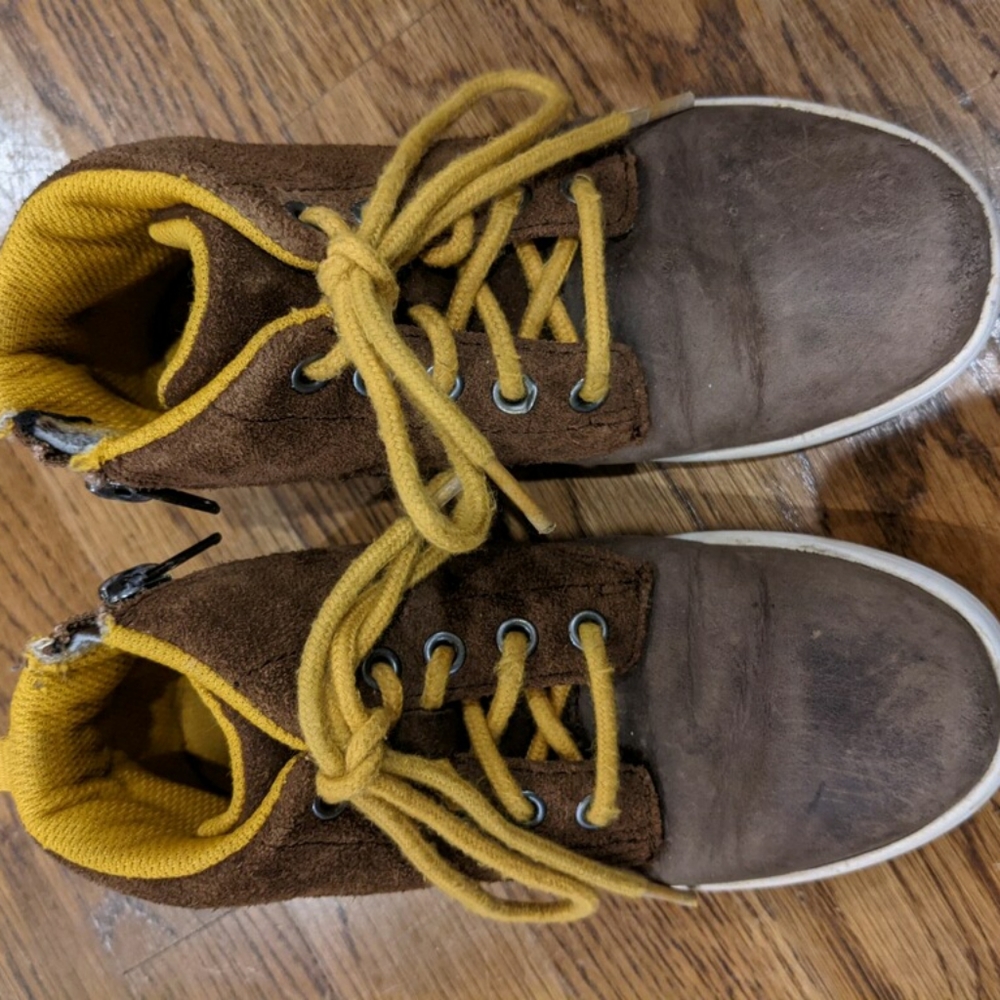 Clarks Boy's toddler size 11.5 wide leather